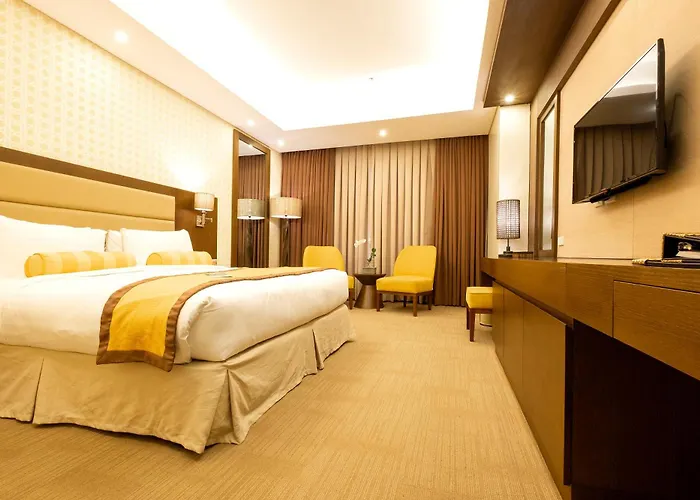 Maayo Hotel 4*